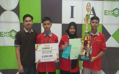 SMKN 1 Paringin Raih Juara 1 Lomba Karya Tulis Ilmiah Nasional di UPI Bandung